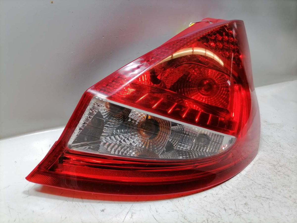 Ford Fiesta 2AJ original R&uuml;cklicht R&uuml;ckleuchte Schlussleuchte rechts Bj.2011